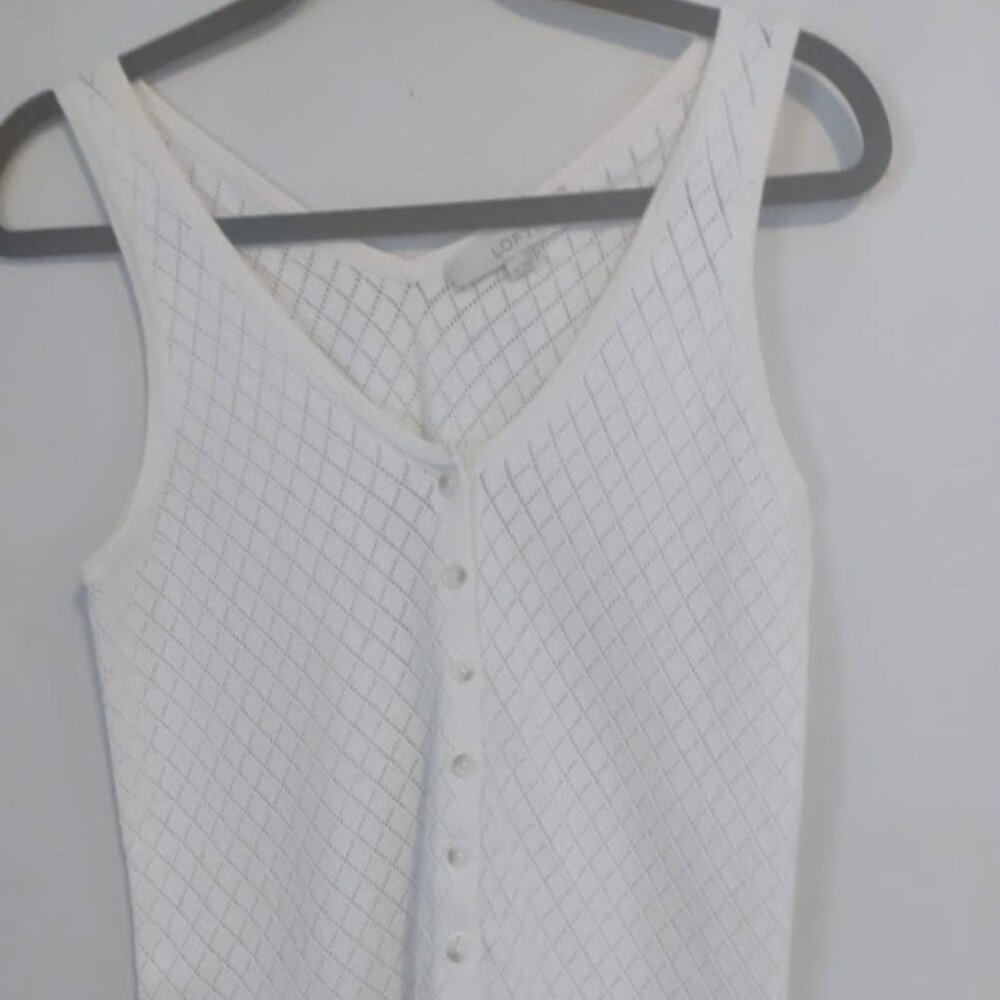 LOFT Sleeveless Diamond-Knit Button-Down Top in Size M